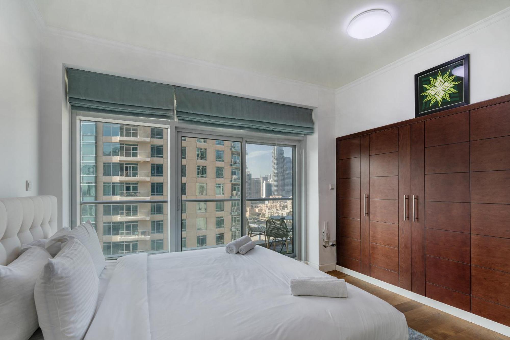 Chic 2Br Apartment, Prime Location Near Dubai Mall - Allsopp&Allsopp Dış mekan fotoğraf