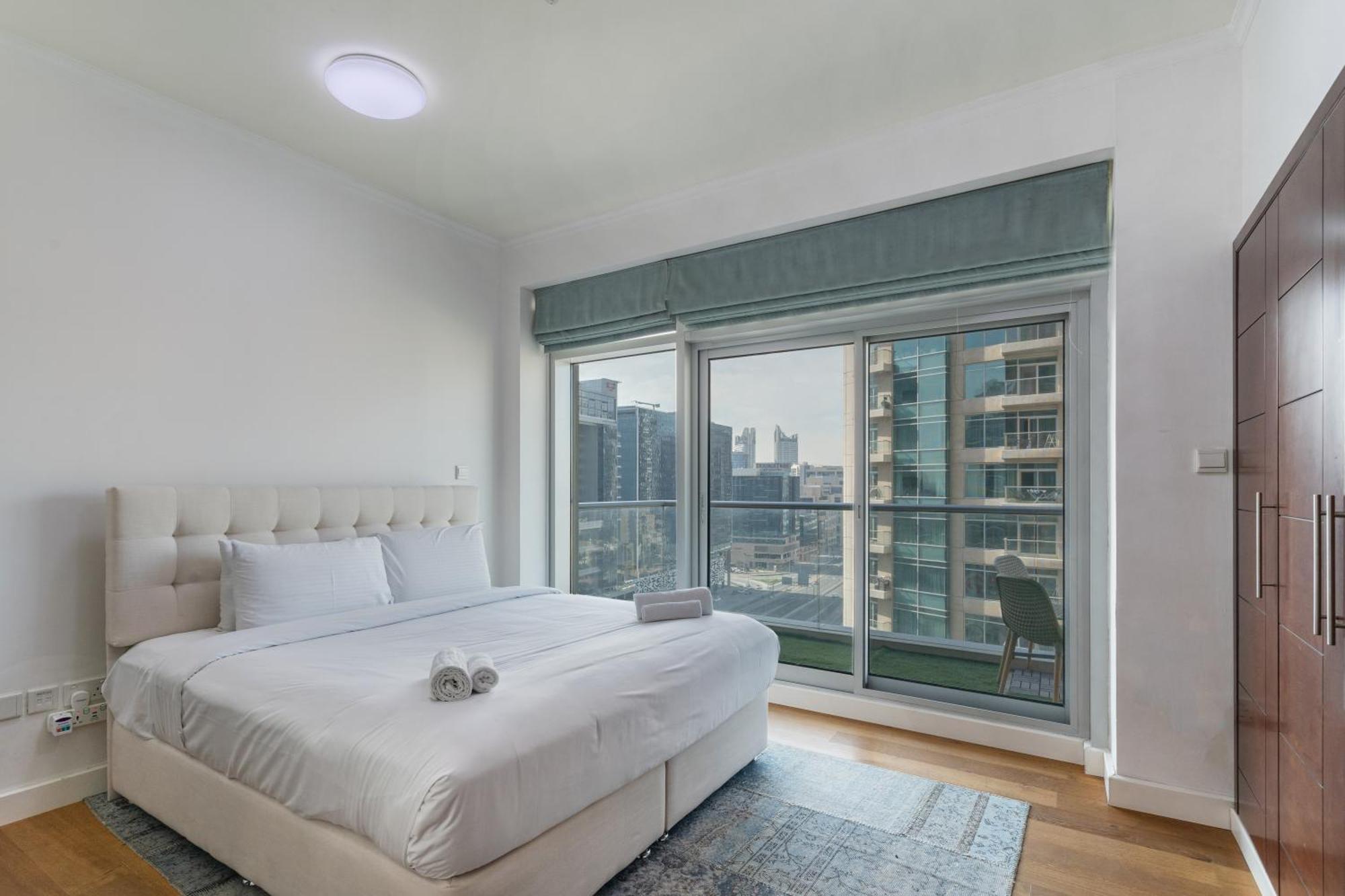 Chic 2Br Apartment, Prime Location Near Dubai Mall - Allsopp&Allsopp Dış mekan fotoğraf