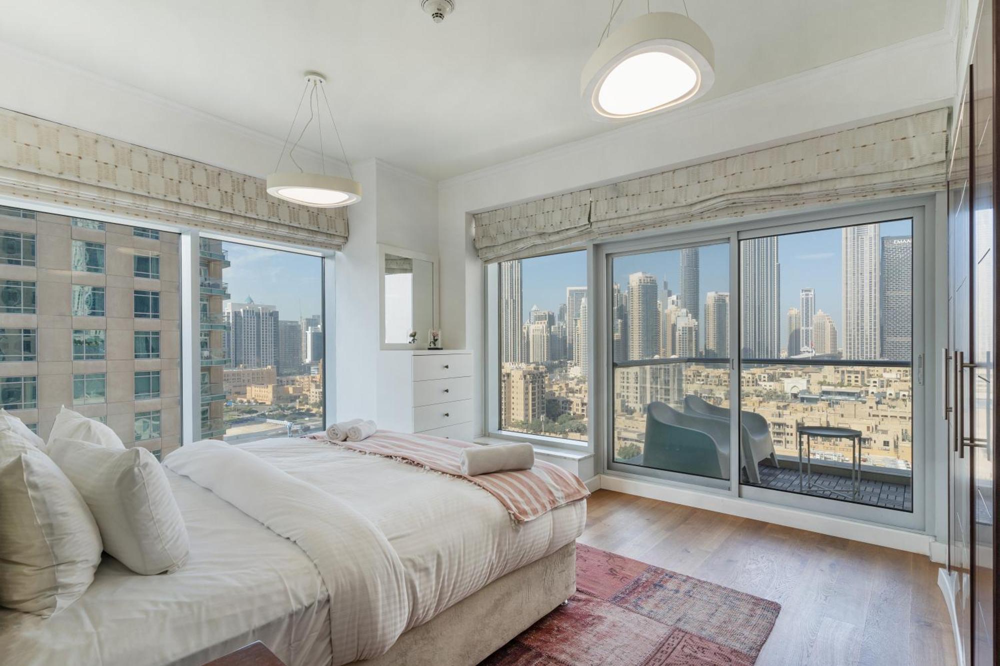 Chic 2Br Apartment, Prime Location Near Dubai Mall - Allsopp&Allsopp Dış mekan fotoğraf