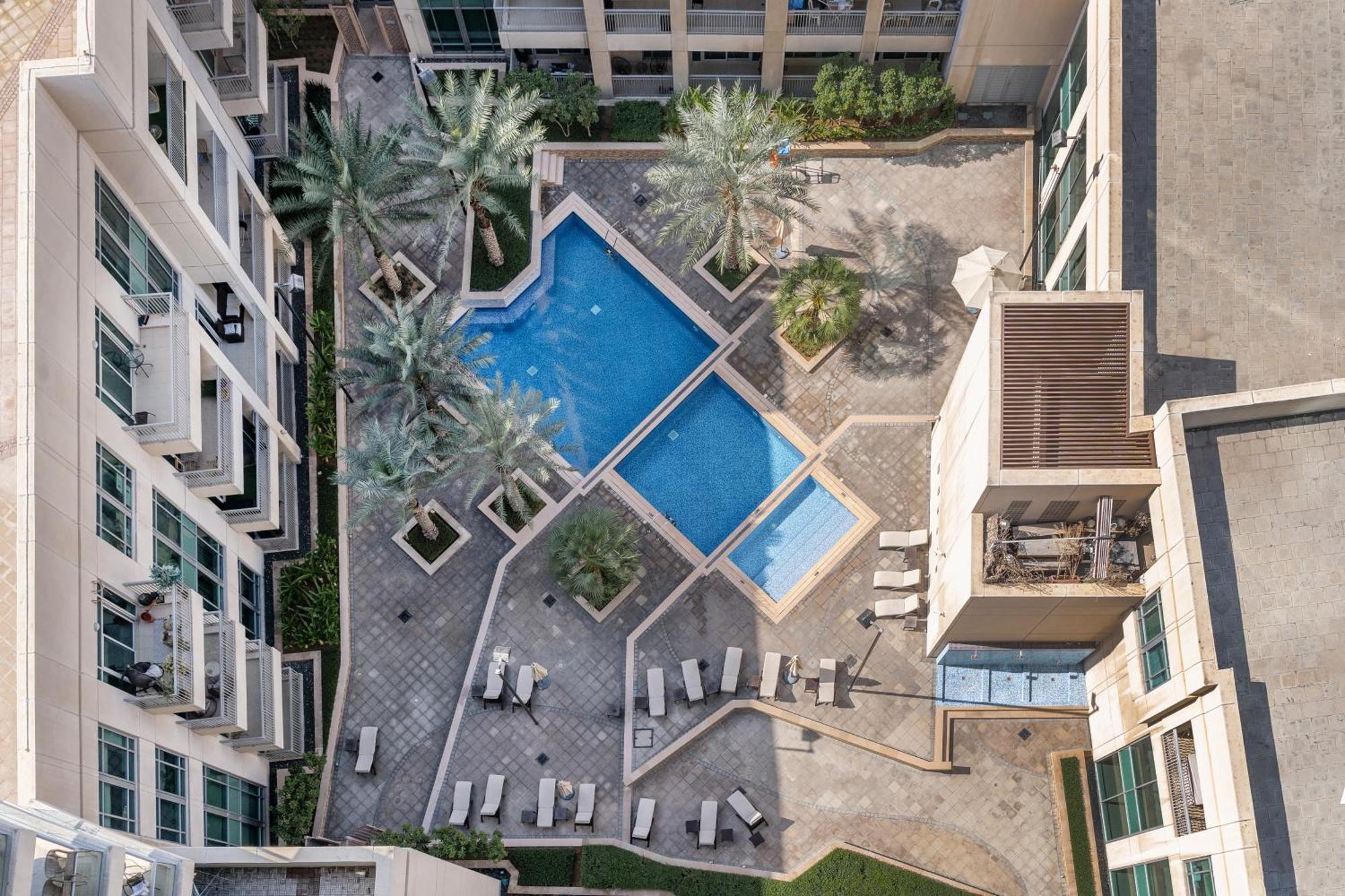 Chic 2Br Apartment, Prime Location Near Dubai Mall - Allsopp&Allsopp Dış mekan fotoğraf